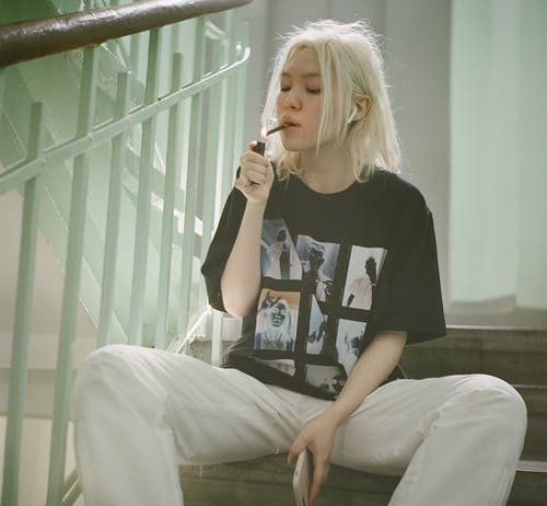 Why People Smoke Cigarettes – 5 Factors That May Shock You